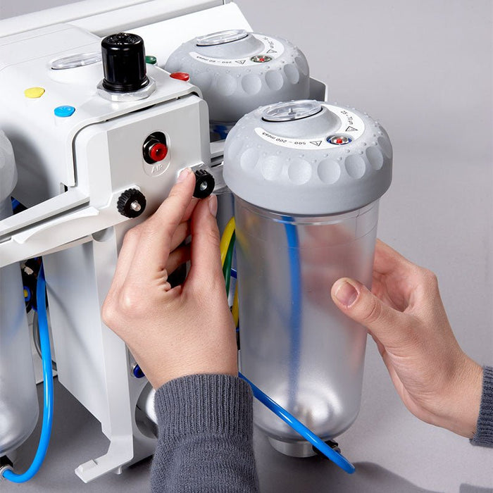 Renfert Basic Quattro IS 2 tanks — Immediate Stop dental sandblaster